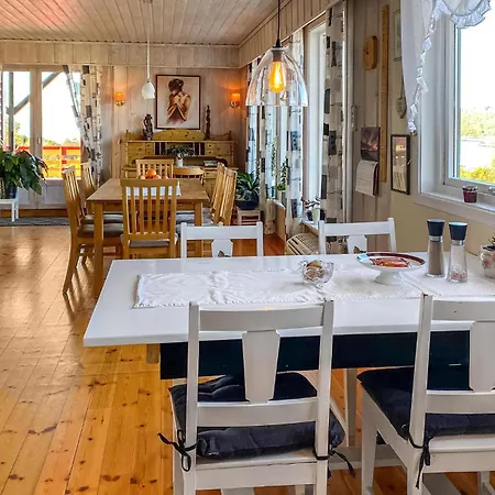 Feriehus Awesome In With Kitchen